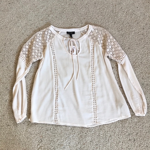 NWT, Jessica Simpson, Lace Trim Peasant Top! - Picture 4 of 8